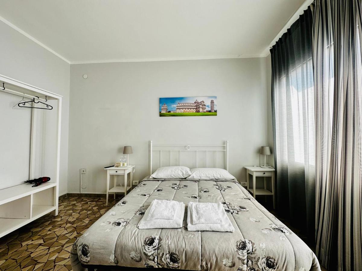 City Rooms Pise Extérieur photo