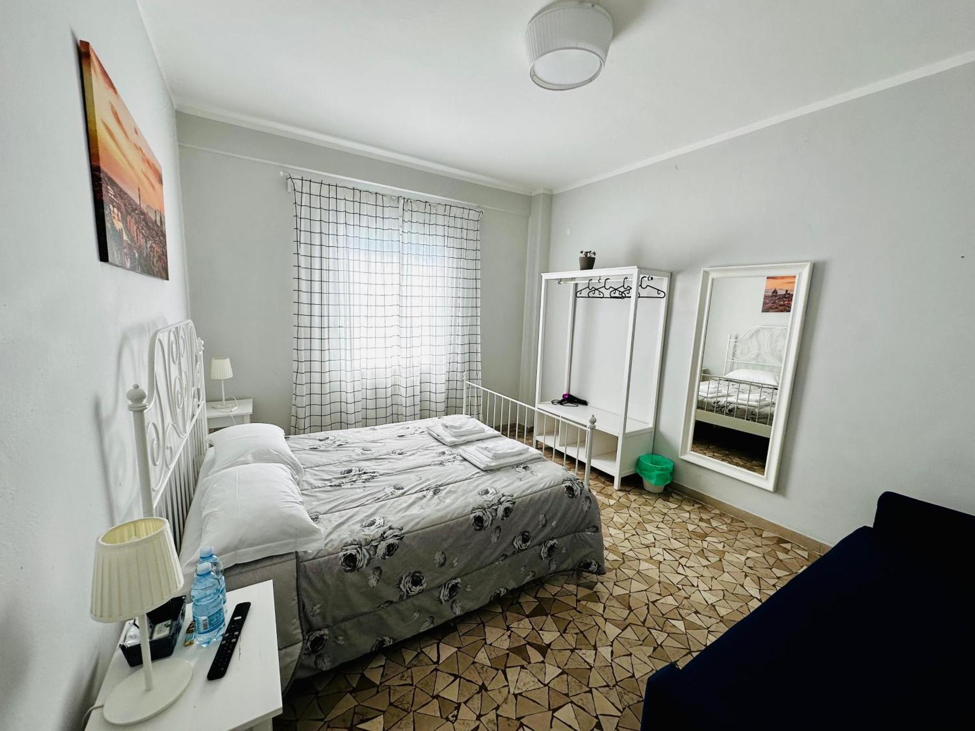 City Rooms Pise Extérieur photo